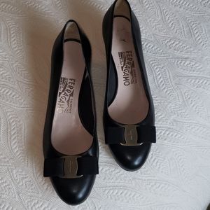 Ferragamo Black Pumps 6B